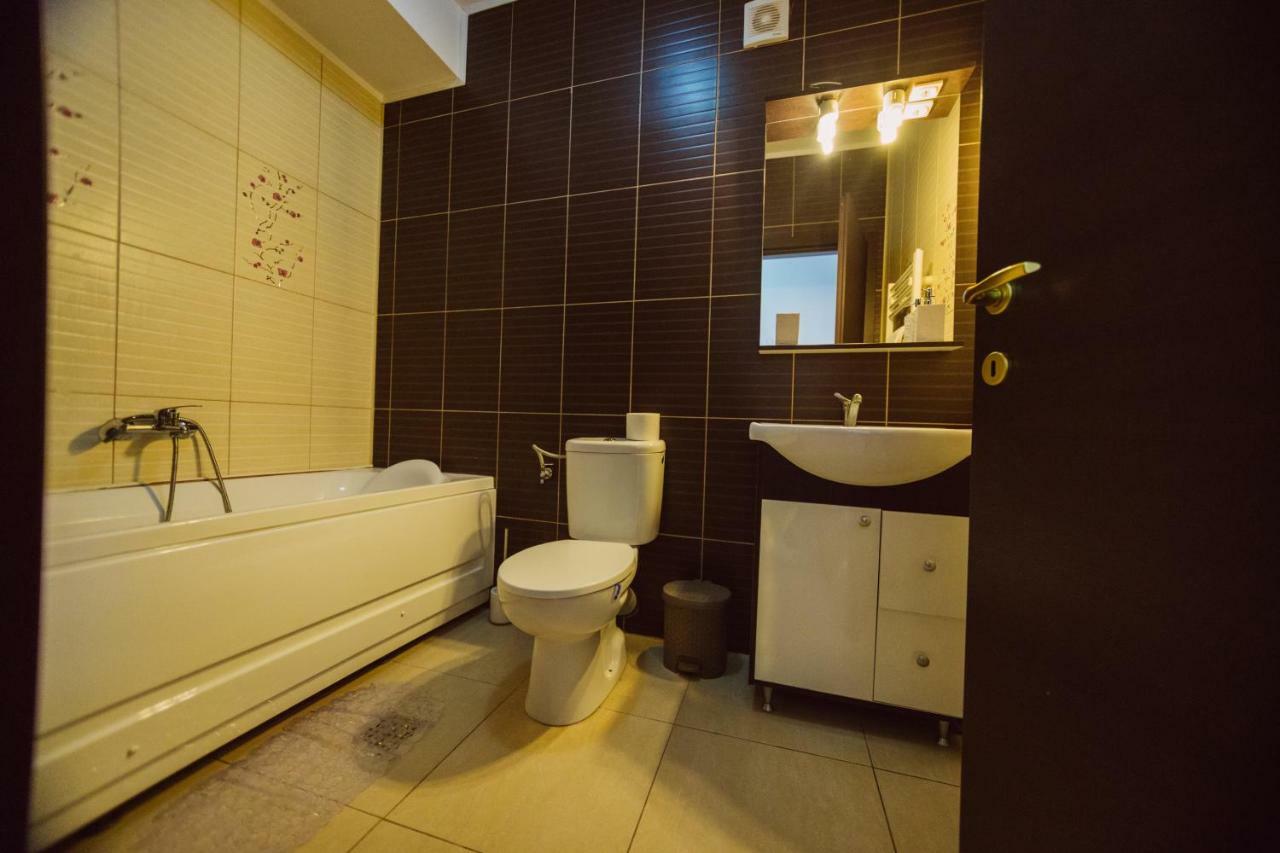 Seascape - Summerland Apartment Mamaia Esterno foto