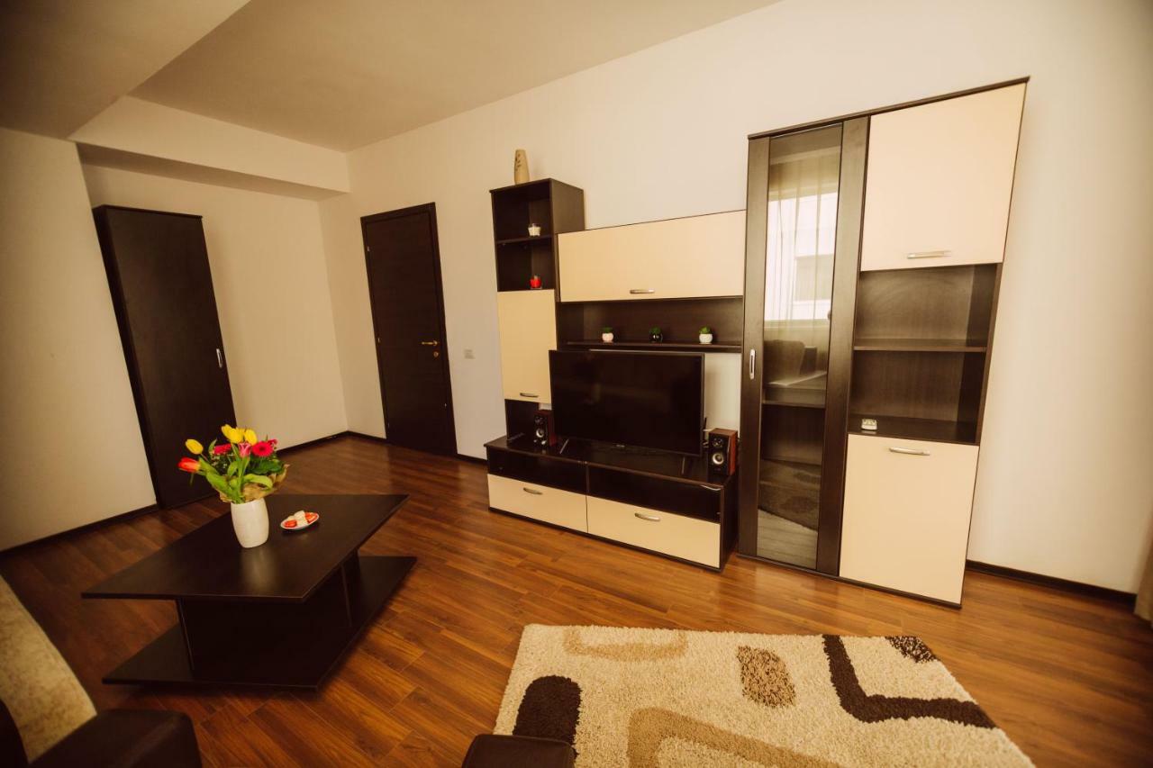 Seascape - Summerland Apartment Mamaia Esterno foto