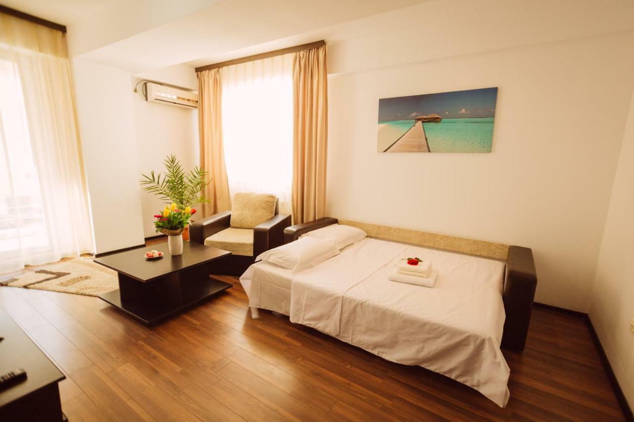 Seascape - Summerland Apartment Mamaia Esterno foto
