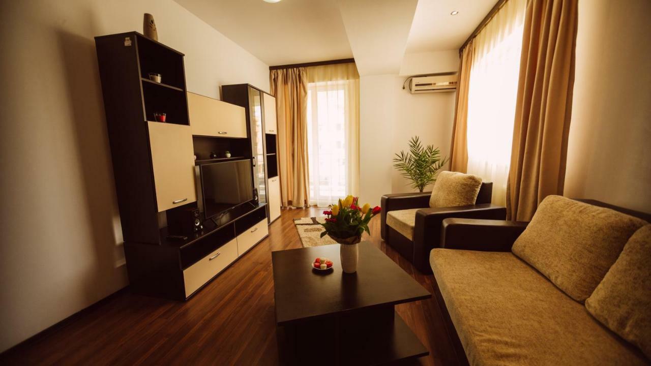 Seascape - Summerland Apartment Mamaia Esterno foto